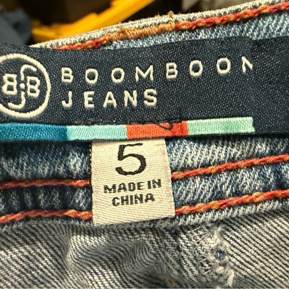 Boom Boom Distressed Patched Embroidered Ripped Slim Denim Jeans Size 5 - Picture 3 of 3